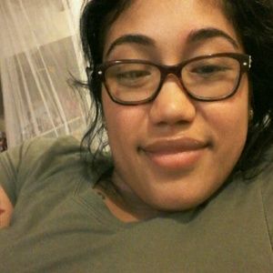 Meet your Posher, Evelyn